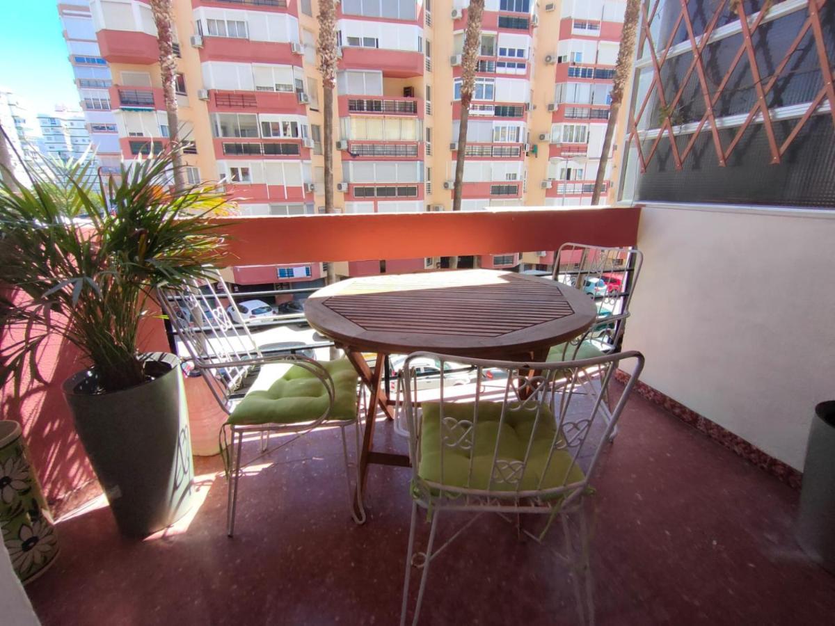 Flat2 Studio 150M From The Beach With Pool Torre Del Mar Exteriör bild